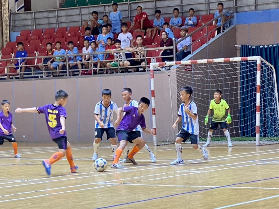 4 đội bóng mạnh lọt vào bán kết giải U10 tỉnh Hải Dương